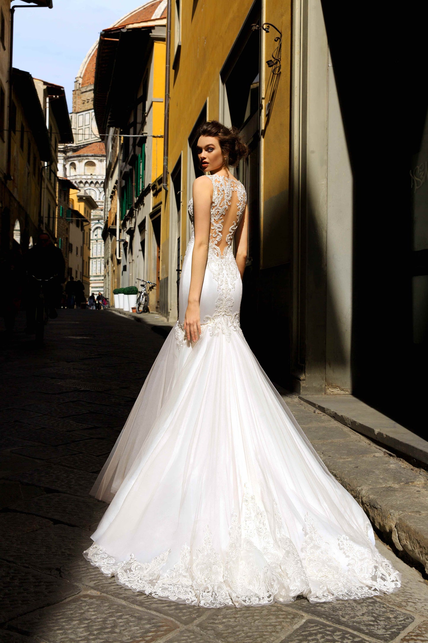Lisa Gherardini — wedding dress by Innocentia
