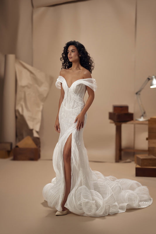 Berthe Morisot — wedding dress by Innocentia