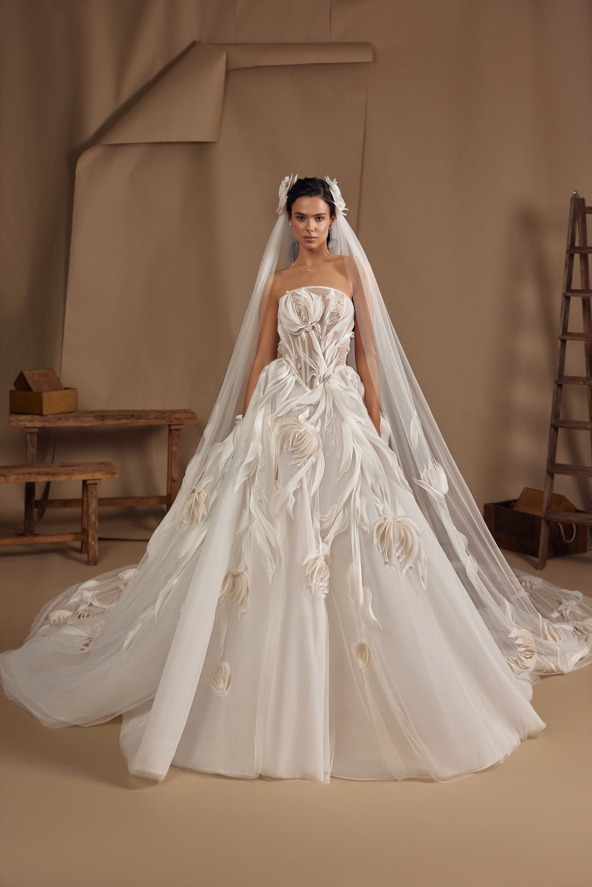 Fernande Olivier — wedding dress by Innocentia