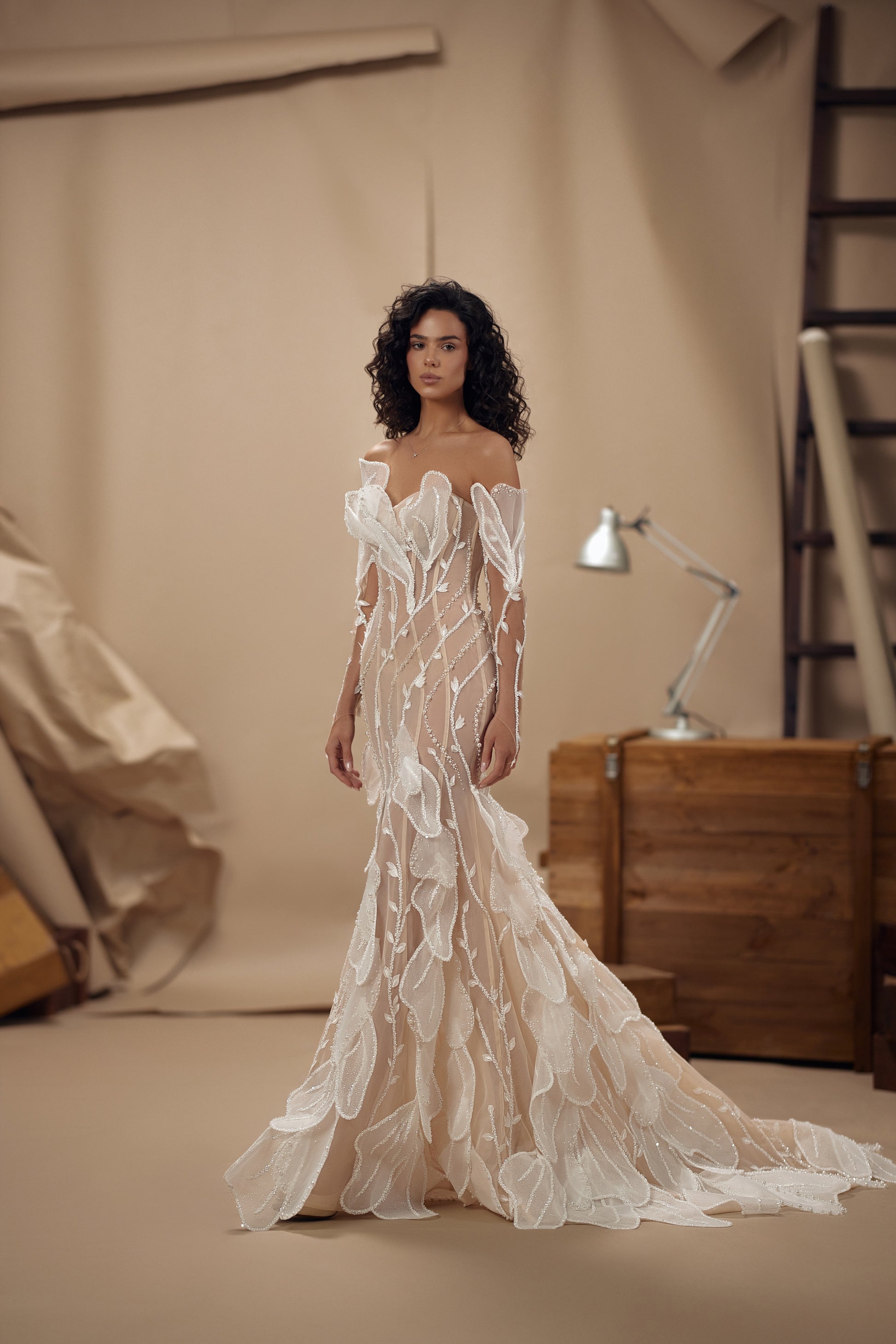 Laura de Noves — wedding dress by Innocentia