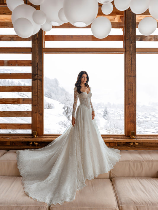 Agathe — wedding dress by Innocentia