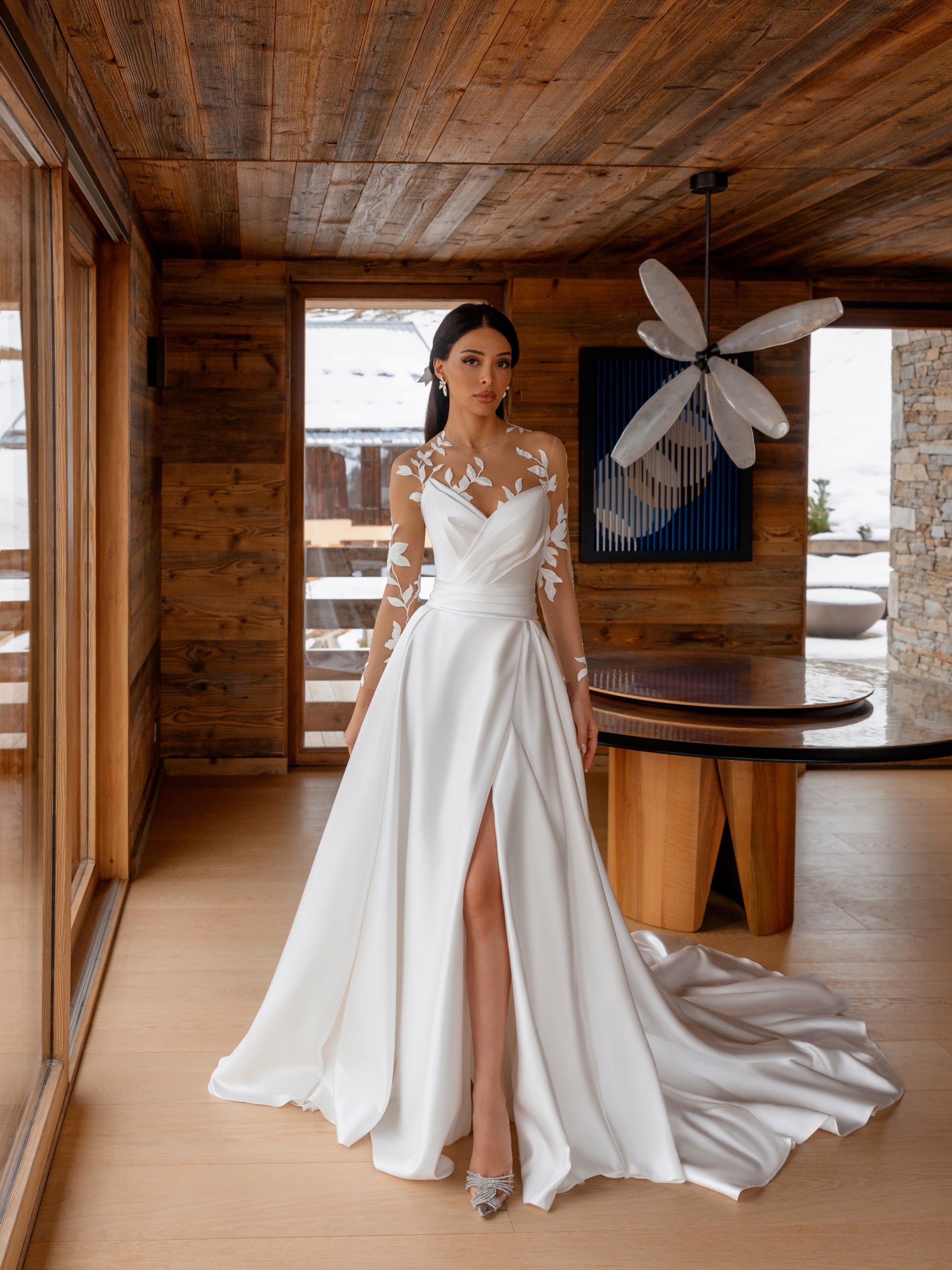 Alba — wedding dress by Innocentia