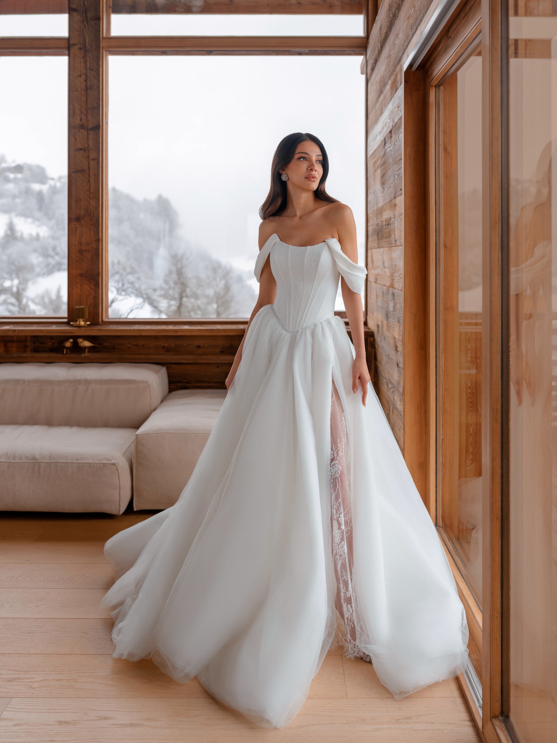 Clemence — wedding dress by Innocentia