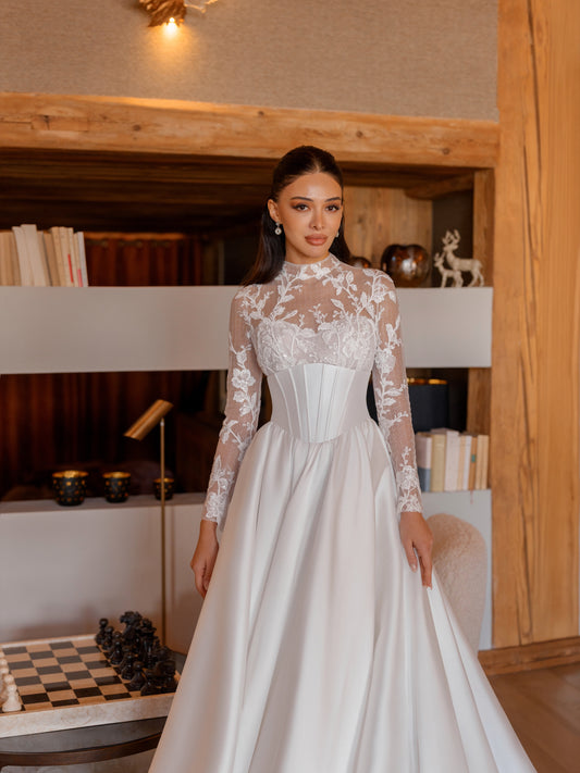 Diane — wedding dress by Innocentia