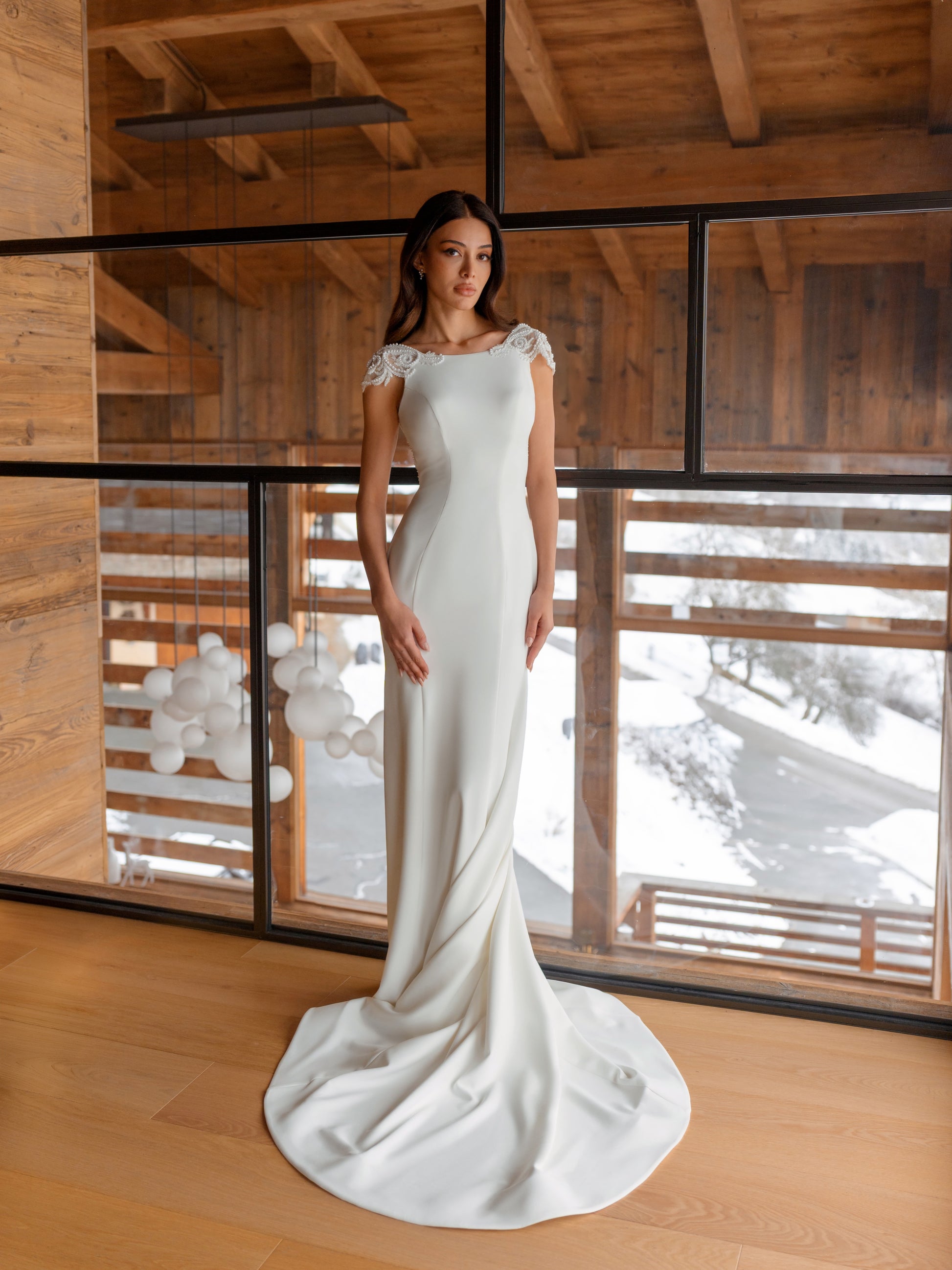 Leontine — wedding dress by Innocentia