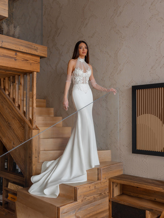 Lucie — wedding dress by Innocentia